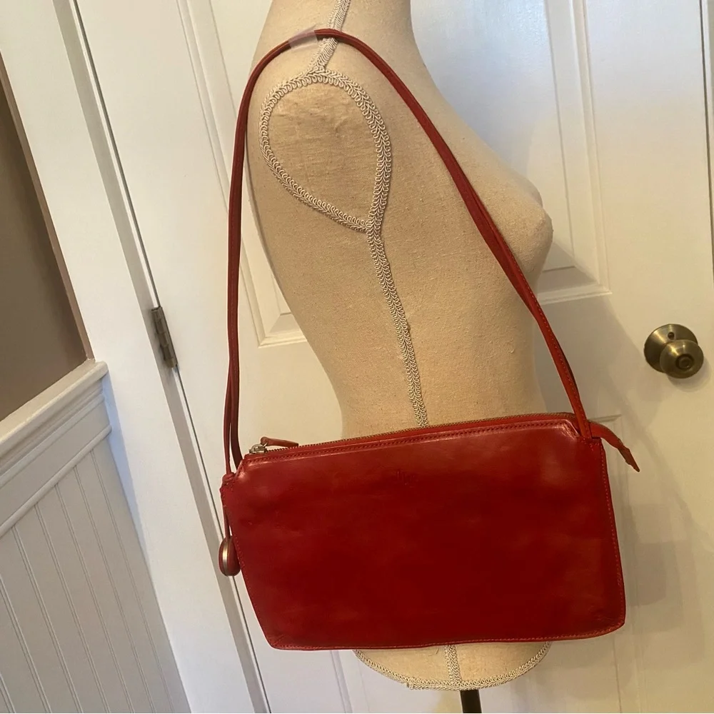 VINTAGE MONSAC ORIGINAL BAG SHOULDER SHINY RED LEATHER 2 STRAP ZIP TOP ENVELOPE
